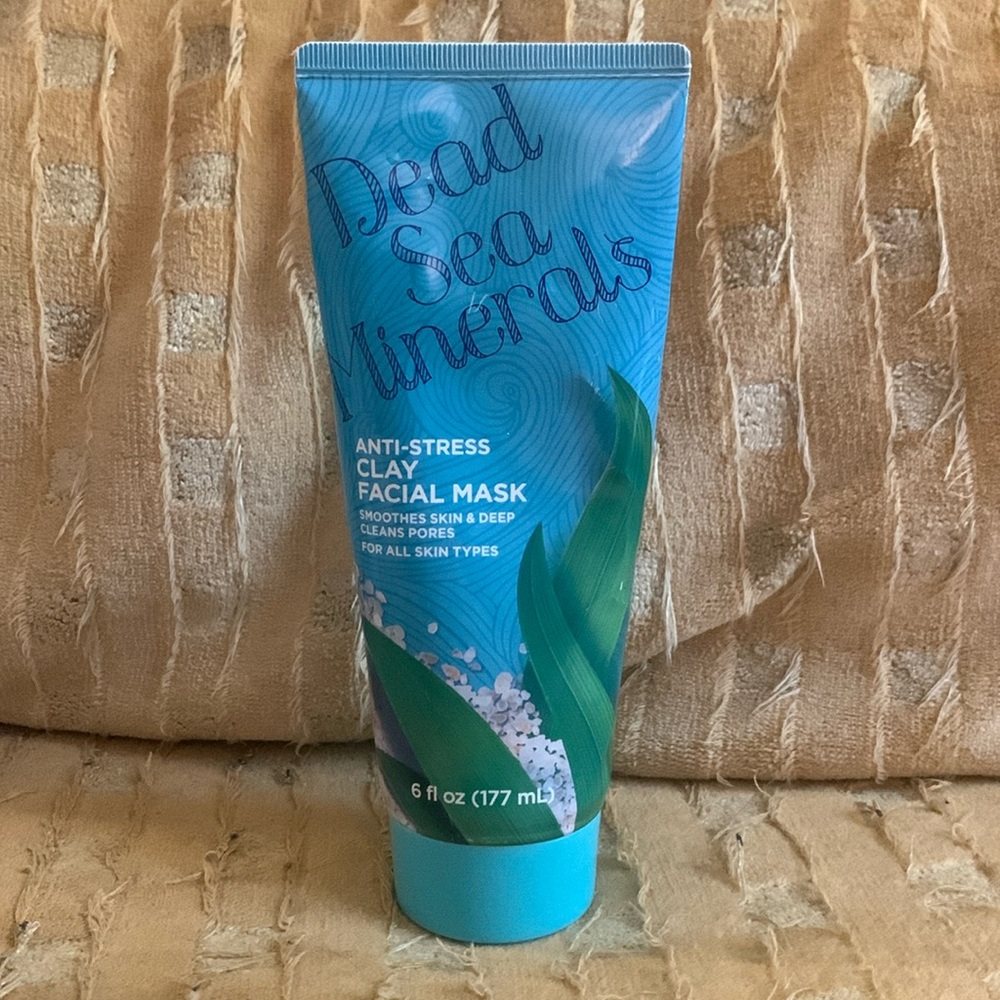 Dead Sea Minerals Anti-Stress Clay Facial Mask